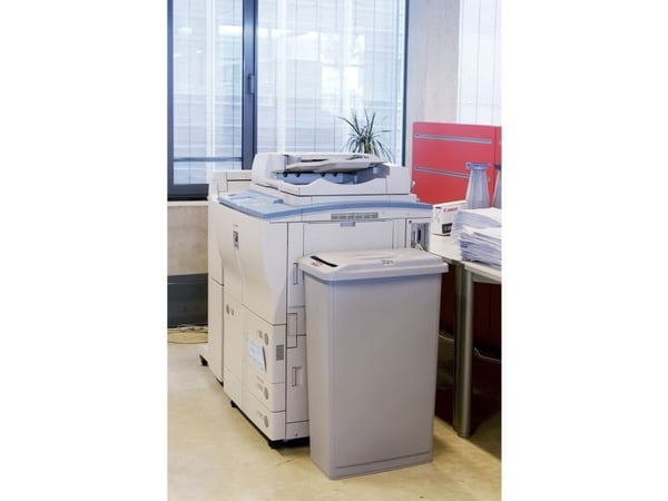 Roskakori, Rubbermaid Slim Jim, harmaa, muovi, 87 l, luottamuksellisille papereille