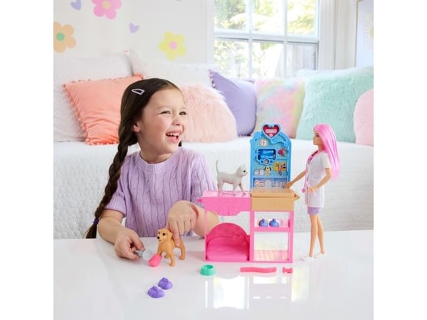 Barbie Fast Cast Pet Vet Clinic
