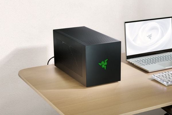 Razer Core X V2 - Externt GPU-hölje - Thunderbolt 5
