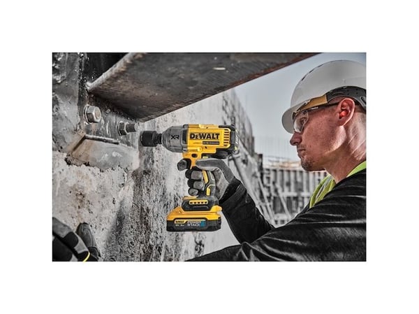 DeWalt DCF900H2T-QW-iskuväännin; 18 V; 2x5,0 Ah akku.