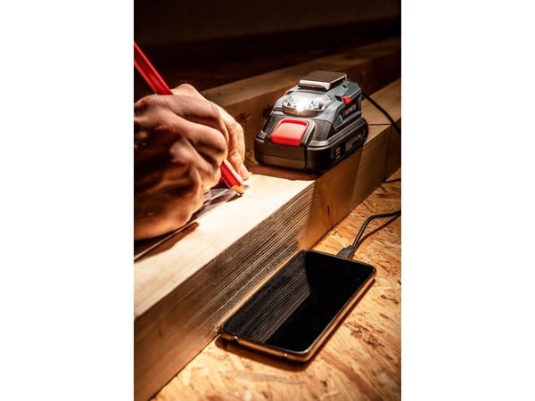 Grafittbatteri-lommelykt 18V Li-ion Energy+ med USB-utgang 58G025