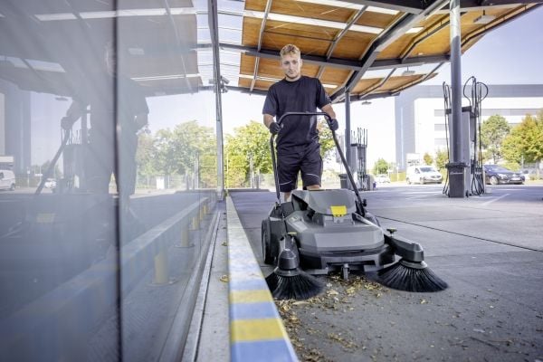 Karcher AG KM 70/25 C Bp 2SB, Antrasitt, Sort, Gult, 32 kg, Batteri, 36 V, 38700 kg, Europa