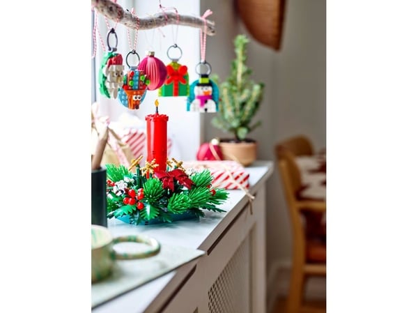 LEGO Icons 40743 Christmas Table Decoration