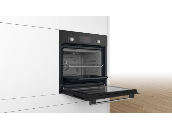 Bosch-uuni HBF153BB0
