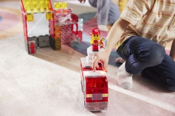 MAGNA-TILES Brandstation med lys og lyd, 50 dele