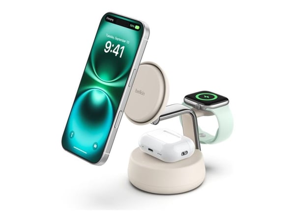 Belkin UltraCharge Pro - Trådløst ladestativ - 3-i-1, Qi2 + AC-strømadapter - 25 watt - Fast Charge - sand