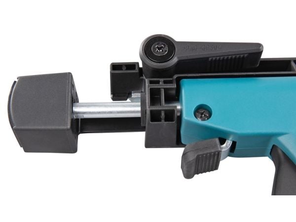 Vaakapuristin MAKITA 1913K5-7 -leikkuulinjalle