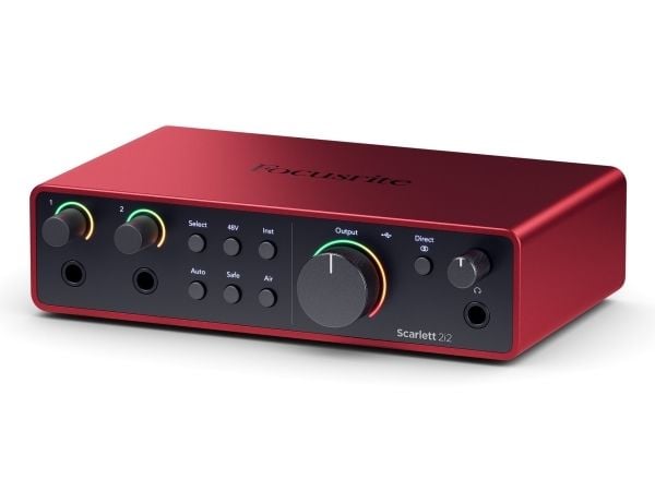 Focusrite Scarlett 2i2, Työpöytä, musta, Punainen, USB, USB Type-C, 69 dB, 16 dBu