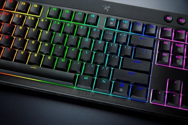 Razer BlackWidow V4 Low-Profile Tenkeyless HyperSpeed, Ledning & Trådløs, USB + RF Wireless + Bluetooth, Mekanisk nøkkelbryter, QWERTY, RGB LED, Sort