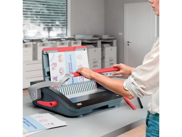 GBC CombBind® CB25 Manuell Inbindningsmaskin, Kambindningsmaskin, Manuell, 390 ark, Svart, Röd