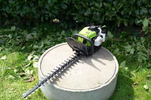 Zipper ZI-BHS2600, Sort, Grønn, Hvit, 60 cm, 108 dB, Grep som ikke glir, TÜV, Bensin