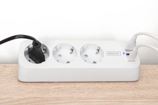 Digitus DA-70626, 1,5 m, Sisätila, Tyyppi E / F, IP20, 1,5 mm², Polykarbonaatti (PC)