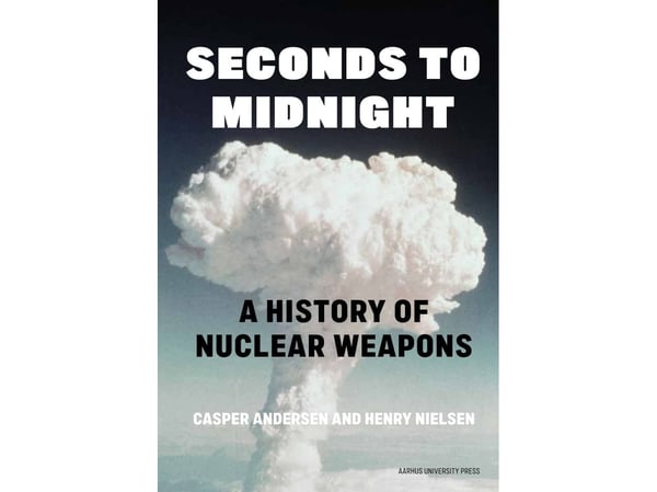 Seconds to Midnight | Casper Andersen och Henry Nielsen | Kieli: Englanti