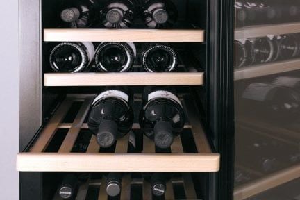 Caso WineComfort 380 Smart, Vin kjøleskap, Frittstående, 38 flasker, 60 W, Innebygd lys, Rustfritt stål