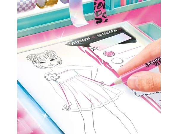 Canal Toys So Slime Fashion Designer Light-Up Studio, Motedesignsett for barn, 6 år, Flerfarget