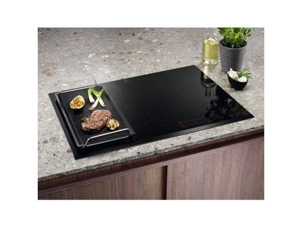 Electrolux EIS82453, Svart, Innebygget, 80 cm, Sonebasert induksjon, Glass-keramikk, 4 zone(s)