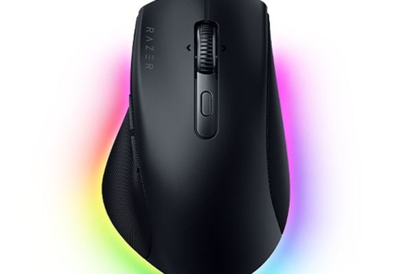 Razer Pro Click V2, høyre hånd, optisk, RF trådløs + Bluetooth + USB Type-C, 30000 dpi, svart