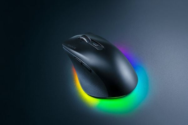 Razer Pro Click V2, høyre hånd, optisk, RF trådløs + Bluetooth + USB Type-C, 30000 dpi, svart