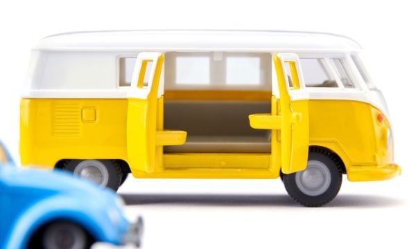 Siku VW T1 med tilhenger og VW Beetle