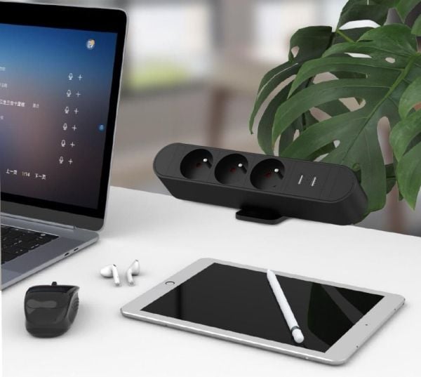 MicroConnect - Effektband (clamp-mountable) - 5 / 9 / 12 / 15 / 20.3 V - 67 Watt - ingång: Typ E - utgångskontakter: 6 (3 x CEE 7/7, USB, 2 x USB-C...
