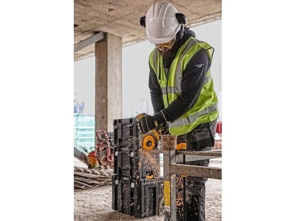 DEWALT.VINKELSLIP 54V FV DCG418T2