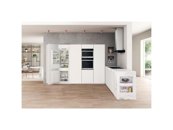 Whirlpool WHC18 T322, 220 L, 32 dB, E, Valkoinen