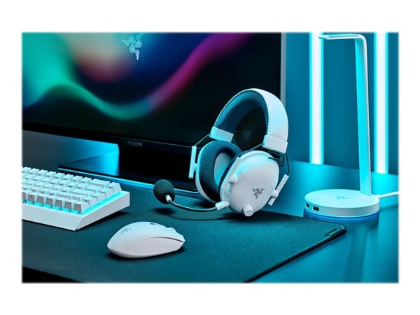 Razer BlackShark V2 PRO - Hodesett - full størrelse - Bluetooth / 2,4 GHz radiofrekvens - trådløs - USB-C - lydisolerende - hvit