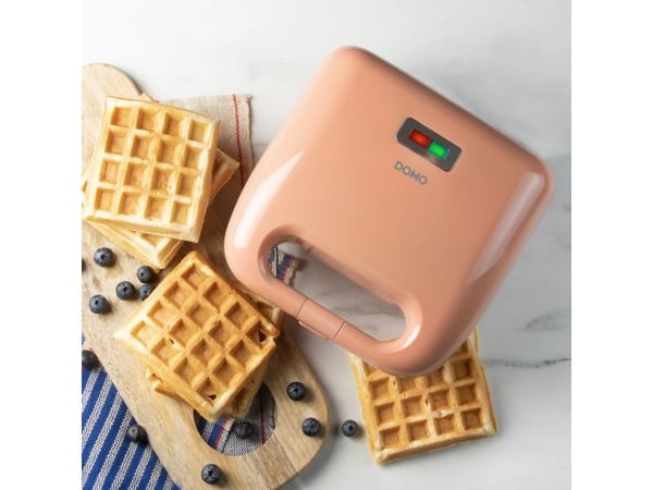 Domo DO1106C, 2 vafler, Firedobbelt, Trekant, Rosa, 0,9 m, 750 W, 220 - 240 V