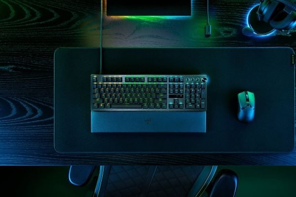 Razer Huntsman V3 Pro - Tastatur - 100% - full size - bakgrunnsbelyst - USB - QWERTY - USA - tastsvitsj: Razer Analog Optical Switches (Gen-2)