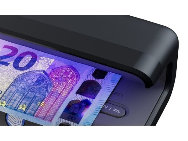 Safescan 75 LED UV/hvit sjekker valutaer pass svart (131-0723)