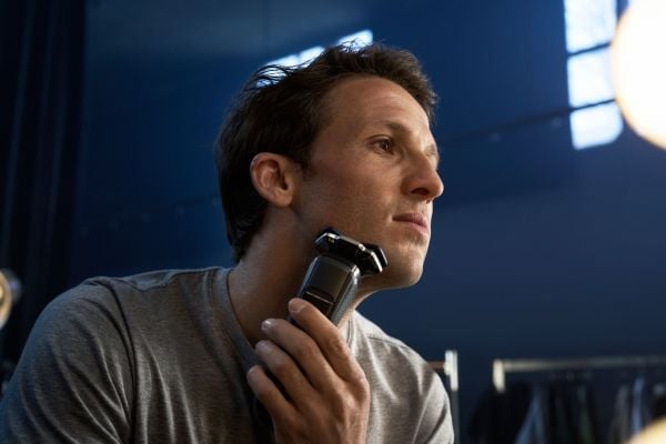 Philips SHAVER Series 7000 S7885/55 Elektrisk våt- og tørrbarbermaskin, roterende barbermaskin, svart, blå, stålPresisjonsblad, knapper, LED, Groom...