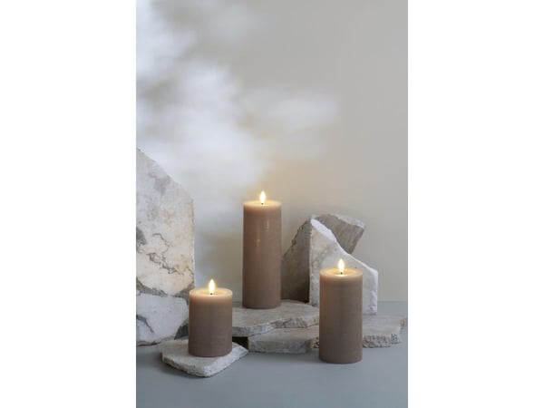 Moods & More LED rustikk blokklys i sand med smelteeffekt – Ø 7,4 cm x H 10 cm