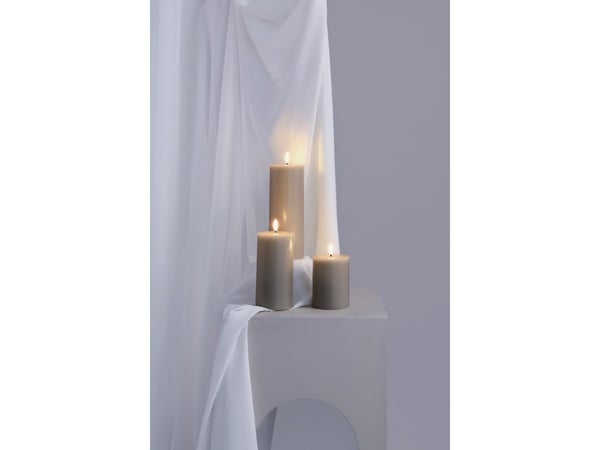 Moods & More LED-blokklys i sand – Ø 7,4 cm x H 15 cm