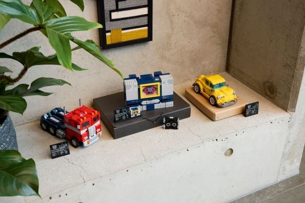 LEGO Icons 10358 Transformers: Soundwave