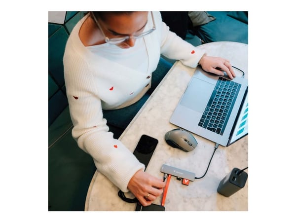 Verbatim Charge 'n' Go - Trådløs nødlader - magnetmontering - 27000 mAh - 65 watt - Fast Charge - 3 utgangskontakter (USB-C) - grå