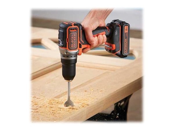 BLACK+DECKER BL186KB-QW - Drill/driver - trådløs - 2 hastigheter - nøkkelfri borhylse 13 mm - 52 N·m - 2 batterier - 18 V