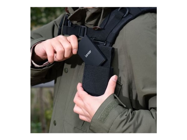 Lexar ARMOR 700 - SSD - 2 TB - ekstern (bærbar) - USB 3.2 Gen 2x2 (USB-C kontakt) - 256-bit AES