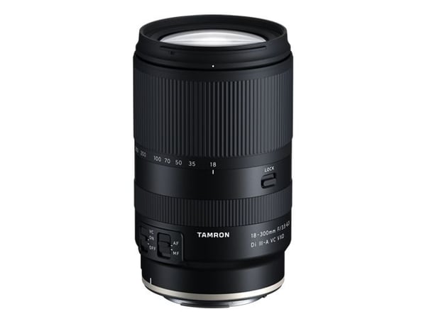 Tamron 18-300mm F/3.5-6.3 Di III-A VC VXD, Bredt, 19/15, 18 - 300 mm, Bildestabilisator, Canon RF, Auto-fokus Tamron 18-300mm F/3.5-6.3 Di III-A VC VXD, Bredt, 19/15, 18 - 300 mm, Bildestabilisator, Canon RF, Auto-fokus