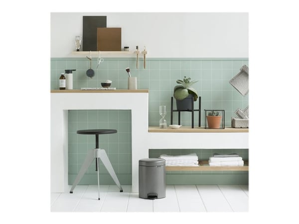 Brabantia newIcon - Søppelbøtte - flipp-lokk - 5 L - fotpedal - platina