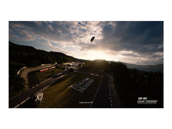 Sony Gran Turismo 7, Standard Edition, PlayStation 4, Moninpelitila, E (Kaikki), Fyysinen media, Virtuaalitodellisuus (VR) kuulokkeet vaaditaan