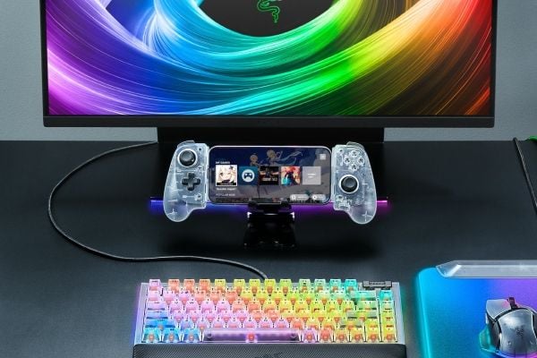 Razer Kishi V3 - Phantom White Ed., Pad-ohjain, Android, iOS, D-pad, Valikkopainike, Asetukset-painike, Analoginen, Langallinen, USB