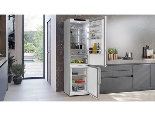 Siemens iQ500 KG39NAIAU - Kjøleskap/fryser - bunnfryser - bredde: 60 cm - dybde: 66.5 cm - høyde: 203 cm - 363 liter - Klasse A - børstet stål