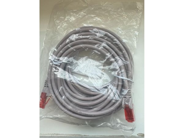 MicroConnect - Patch-kabel - RJ-45 (hane) till RJ-45 (hane) - 2 m - 4.5 mm - U/UTP, oskärmad - CAT 5e - rund, hakfri, tvinnad - grå, lavendel (pake...
