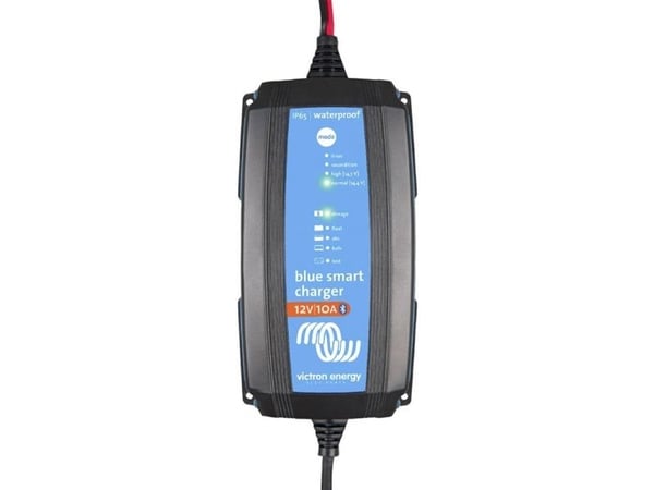 Victron Energy Blue Smart IP65 Charger, 12 V, 10 A, 230 V, 1,5 m, 1,8 m, Vastakkainen napaisuus, Oikosulku, Alilämpötila