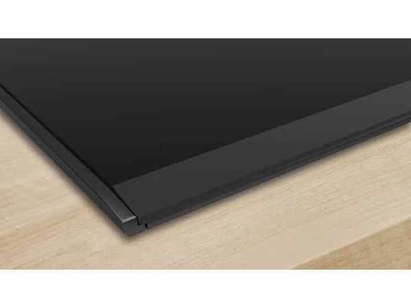 Bosch PVQ795H26E inbyggd induktionshäll med integrerad fläkt