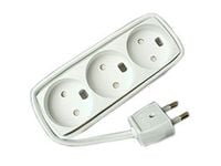 Microconnect GRUELU3H015, 1,5 m, Tyyppi K, Tyyppi K, Valkoinen, 3 AC-pistorasia(a), 58 g