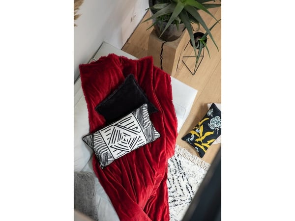 VIVARAISE FARA BLANKET Ruby 135X200