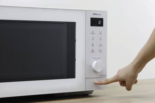 Panasonic NN-GD34QWEPG, Benkeplate, Grill mikrobølge, 23 l, 1000 W, Innebygd skjerm, Knapper, Rotasjon