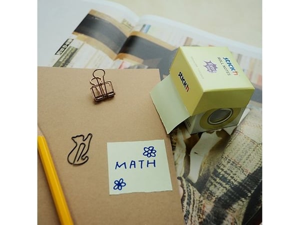 Self-adhesive notes 50mmx10m on roll yellow pastel