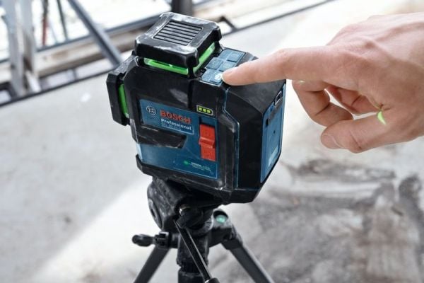 Bosch GLL 80-33 G + LB10-kahva